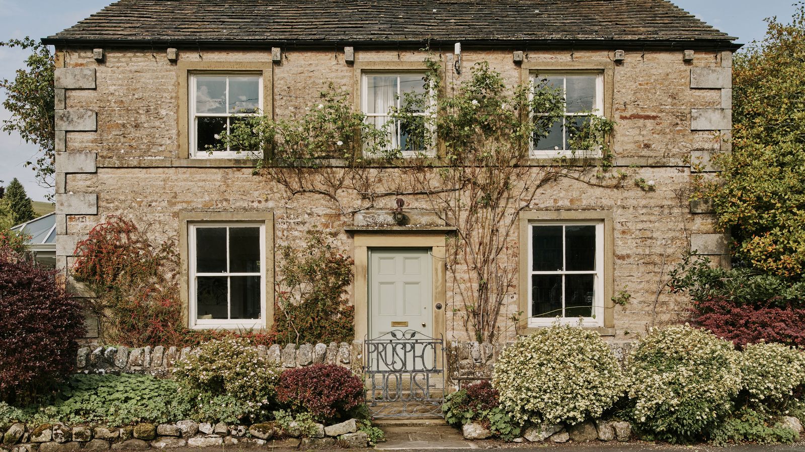 An artist's 18th-century 五福彩2025 in one of the Yorkshire Dales' loveliest villages